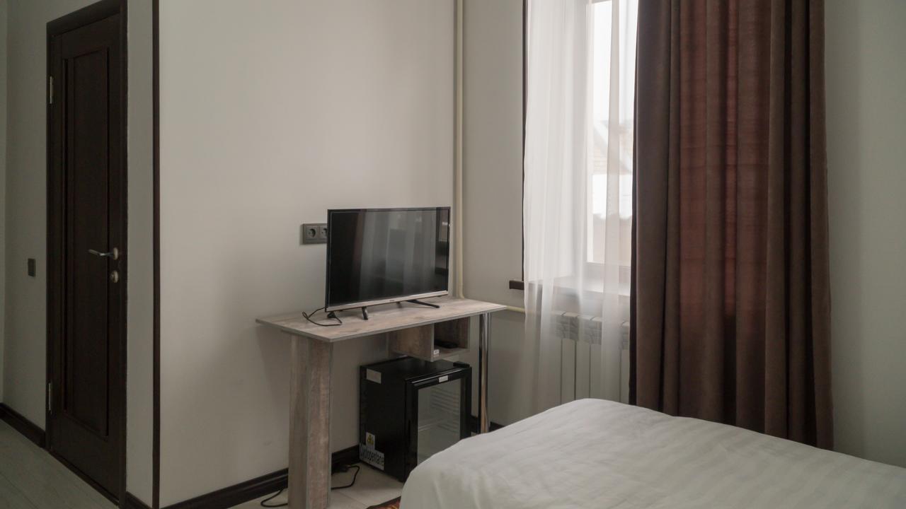 Home Guest Residence 比什凯克 外观 照片